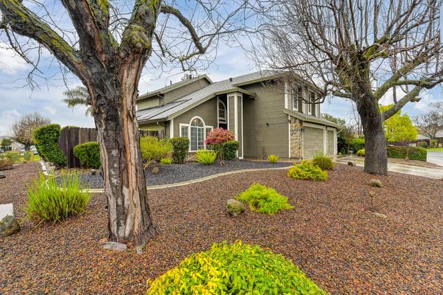 9512 Hutton Dr, Elk Grove, CA 95758