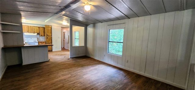 2066 County Road 332, Cleveland, TX 77327