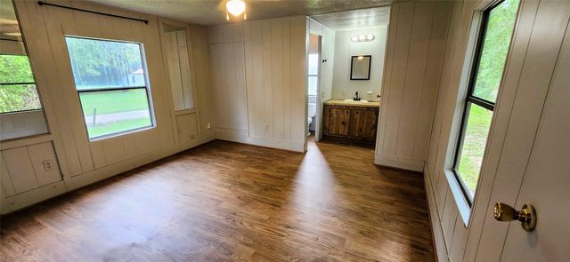 2066 County Road 332, Cleveland, TX 77327