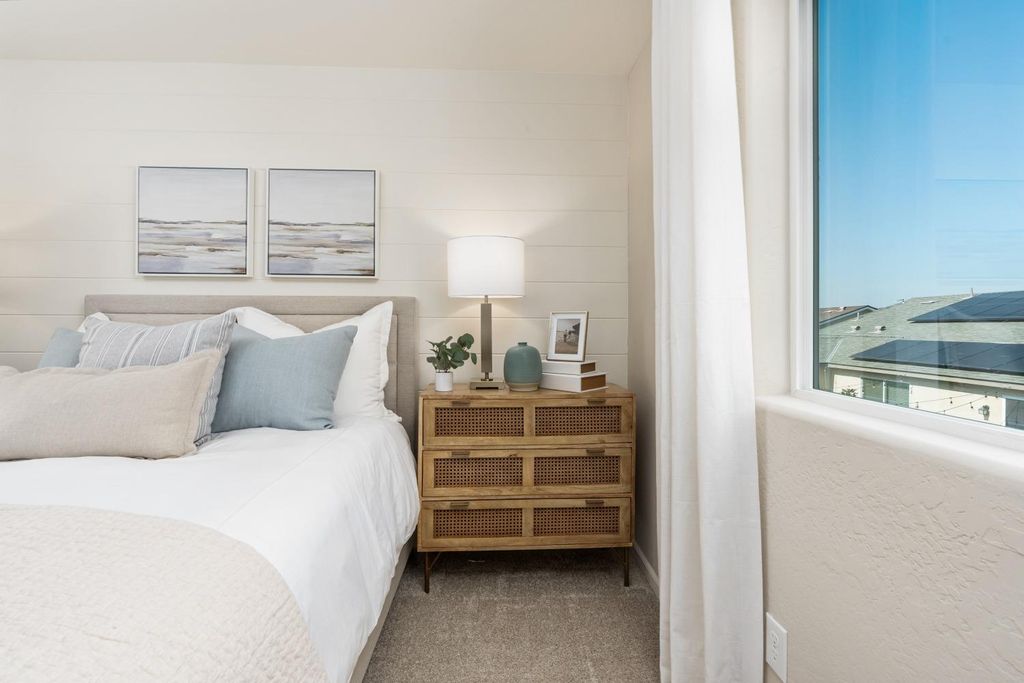 Image 25 of property listing at 6552 E Blushing Drive, Fresno, CA 93727