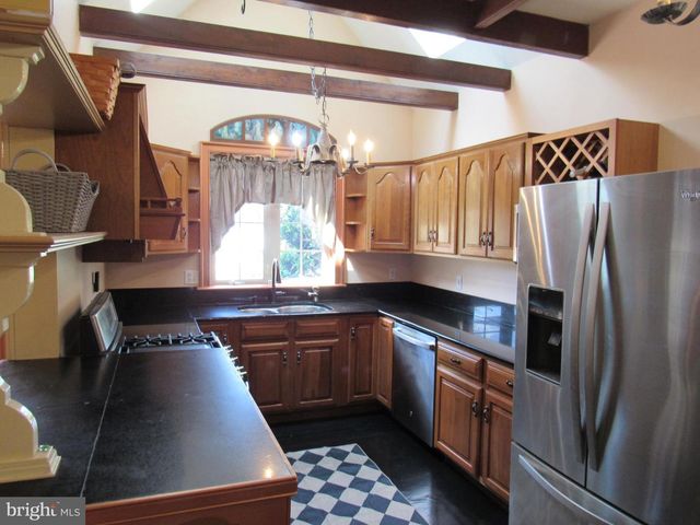 1105 WILSON ST, Pottstown, PA 19464