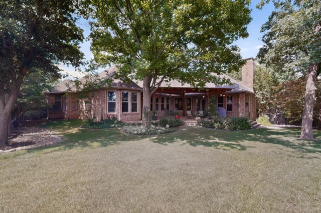 2206 Makena Court, Corinth, TX 76210