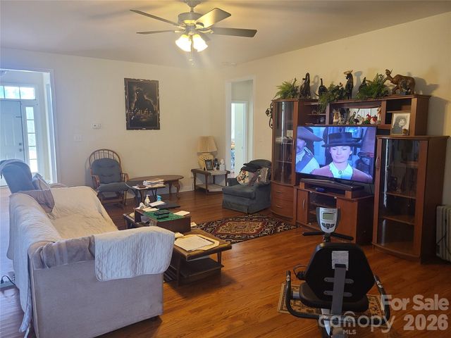 1638 Bess Town Road, Bessemer City, NC 28016