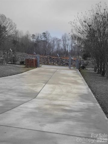 1638 Bess Town Road, Bessemer City, NC 28016