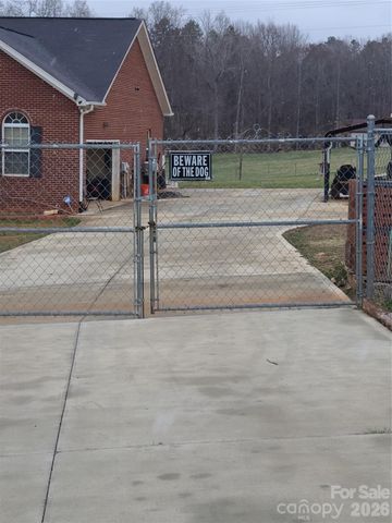 1638 Bess Town Road, Bessemer City, NC 28016
