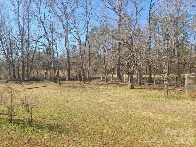 1638 Bess Town Road, Bessemer City, NC 28016