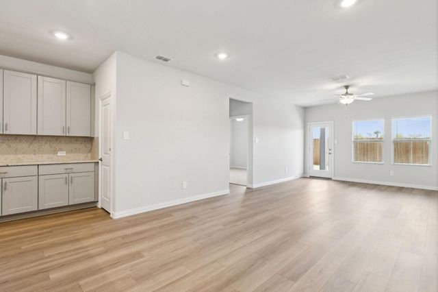 109 Greenbriar Drive, Princeton, TX 75071
