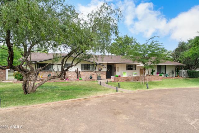 7026 E SUNNYSIDE Drive, Scottsdale, AZ 85254