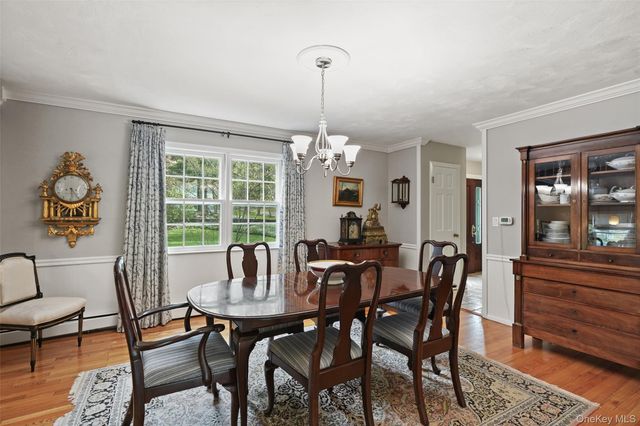 112 Parkview Road N, Pound Ridge, NY 10576