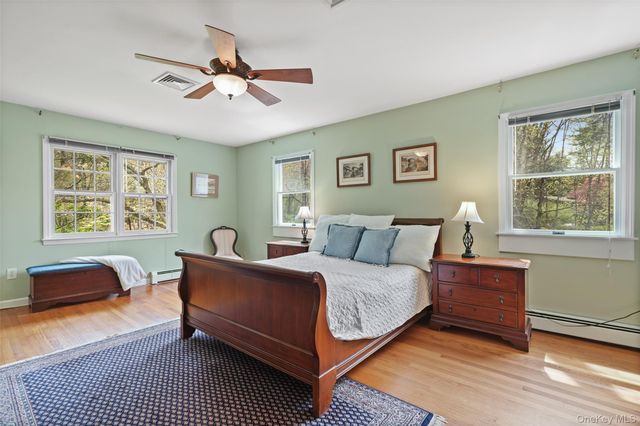 112 Parkview Road N, Pound Ridge, NY 10576