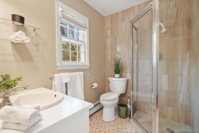 112 Parkview Road N, Pound Ridge, NY 10576