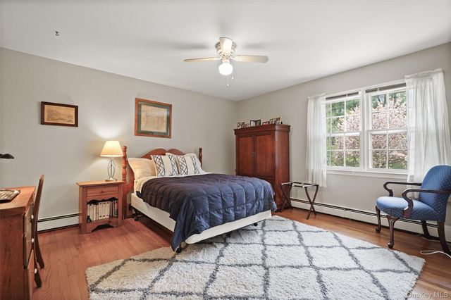 112 Parkview Road N, Pound Ridge, NY 10576