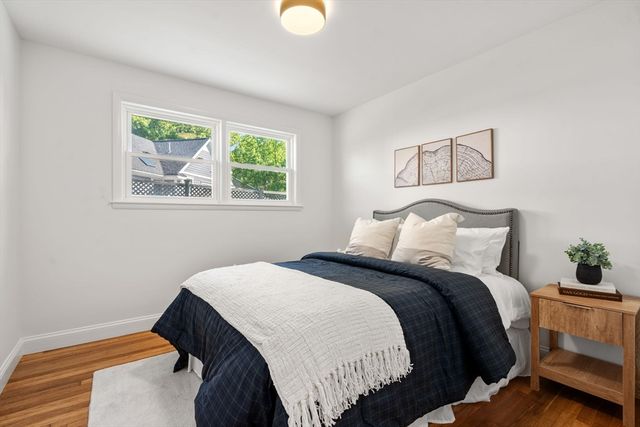 8 Everett St, Wakefield, MA 01880