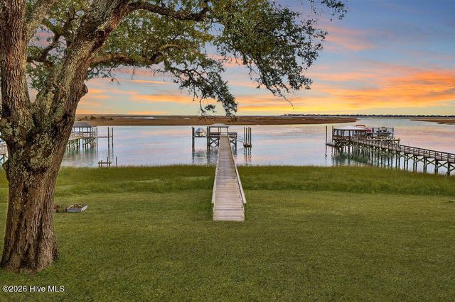 2322 Scotts Hill Loop Road, Wilmington, NC 28411