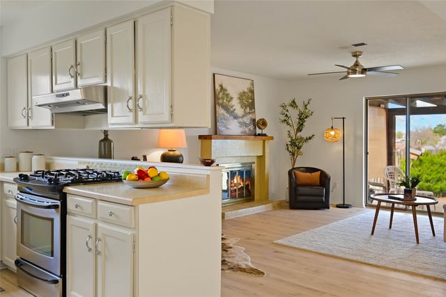 2805 Camino Del Bosque, Santa Fe, NM 87507