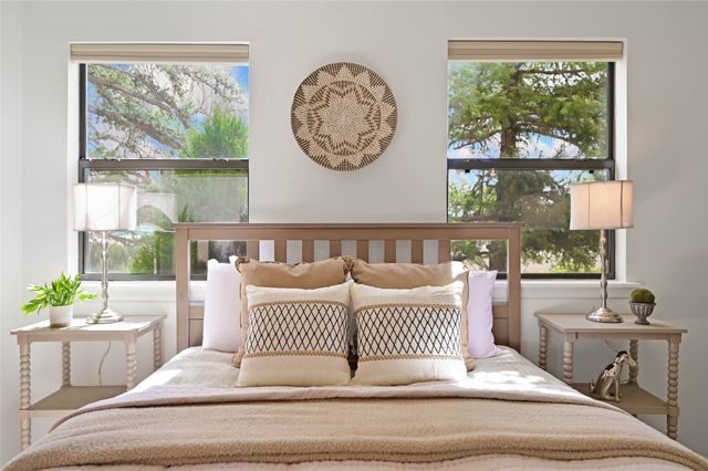 2805 Camino Del Bosque, Santa Fe, NM 87507