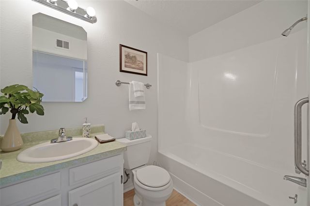 2805 Camino Del Bosque, Santa Fe, NM 87507