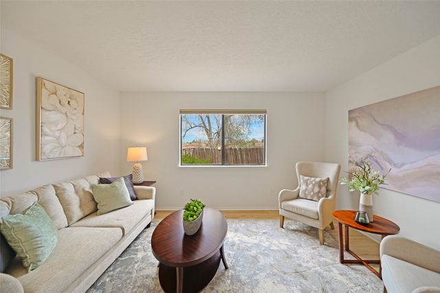 2805 Camino Del Bosque, Santa Fe, NM 87507