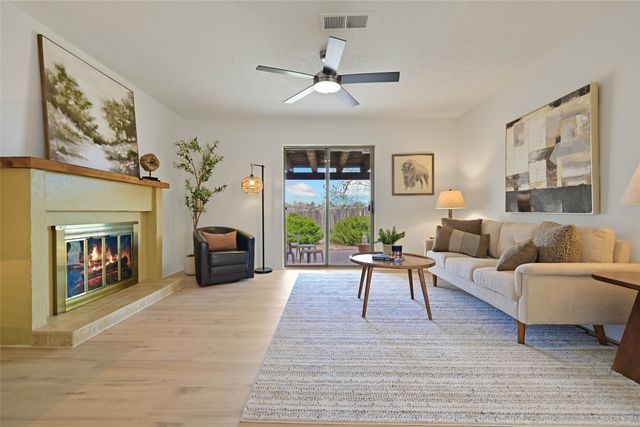 2805 Camino Del Bosque, Santa Fe, NM 87507