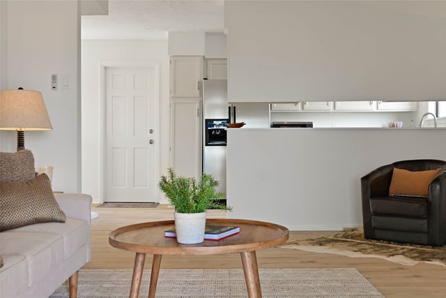 2805 Camino Del Bosque, Santa Fe, NM 87507