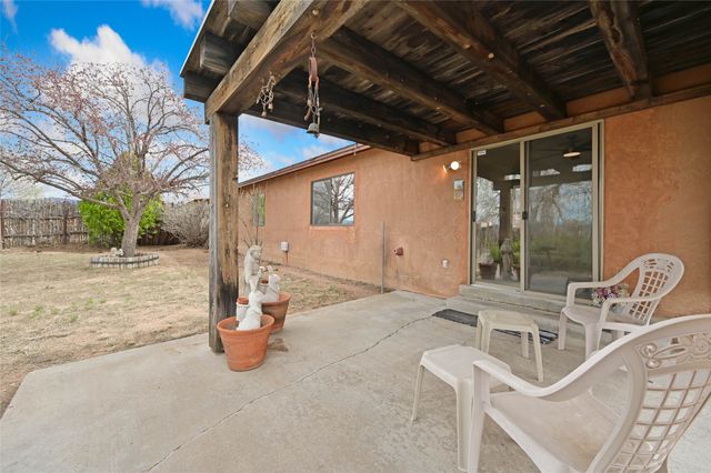 2805 Camino Del Bosque, Santa Fe, NM 87507