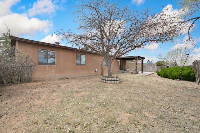 2805 Camino Del Bosque, Santa Fe, NM 87507