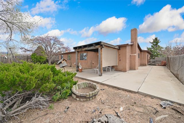 2805 Camino Del Bosque, Santa Fe, NM 87507