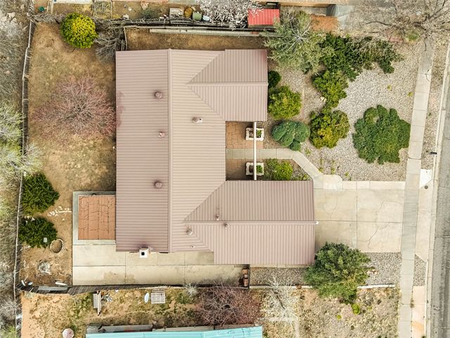 2805 Camino Del Bosque, Santa Fe, NM 87507