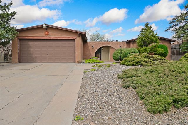 2805 Camino Del Bosque, Santa Fe, NM 87507