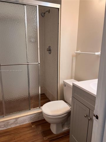 8101 SW 24th Ct 406, Davie, FL 33324