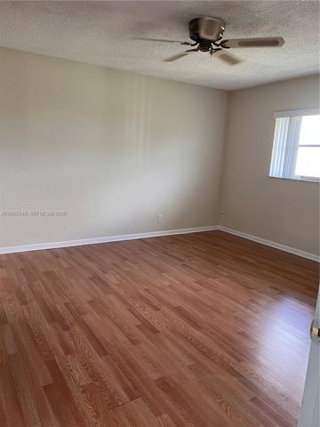 8101 SW 24th Ct 406, Davie, FL 33324