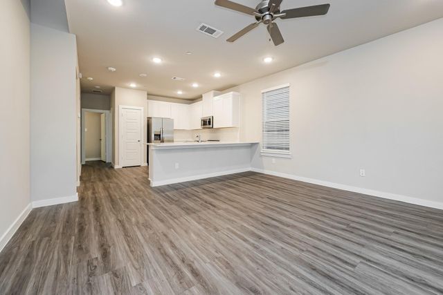 18624 Whimsic Alley, Shenandoah, TX 77385