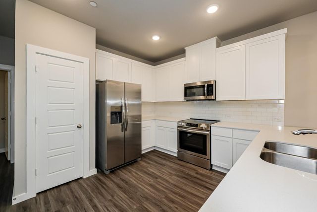 18624 Whimsic Alley, Shenandoah, TX 77385