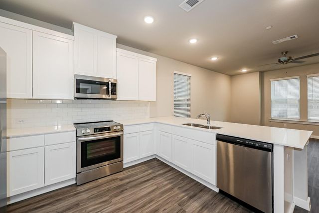 18624 Whimsic Alley, Shenandoah, TX 77385