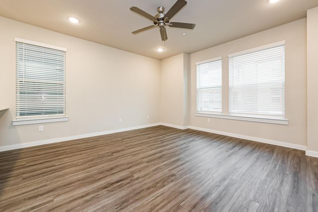 18624 Whimsic Alley, Shenandoah, TX 77385