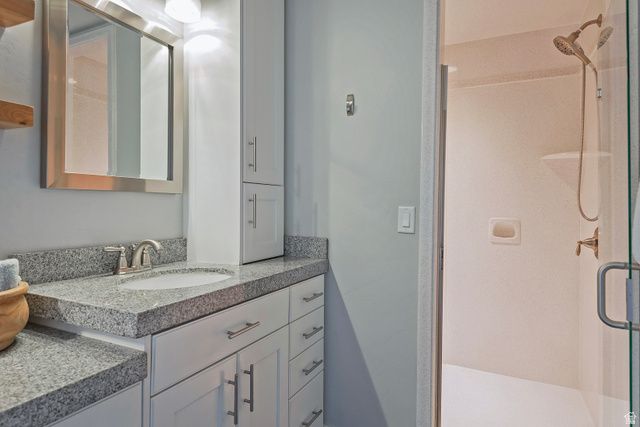 5272 W AMBERMONT DR, Herriman, UT 84096