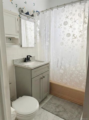 3220 Avenue H 4H, Brooklyn, NY 11210