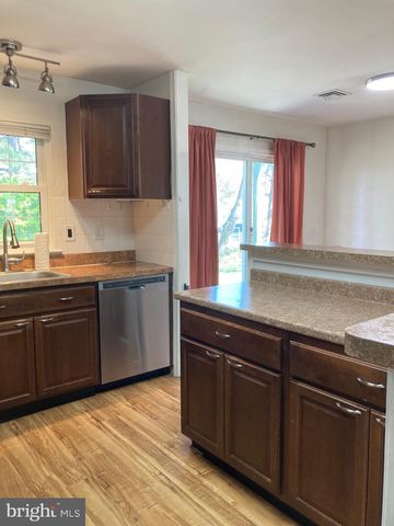 21 BUCKINGHAM DR, Southampton, NJ 08088