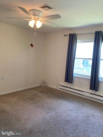 21 BUCKINGHAM DR, Southampton, NJ 08088