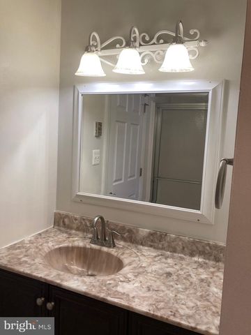 21 BUCKINGHAM DR, Southampton, NJ 08088