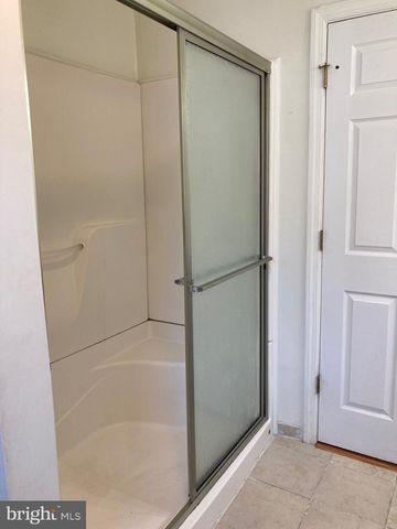 21 BUCKINGHAM DR, Southampton, NJ 08088