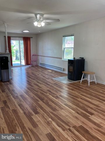 21 BUCKINGHAM DR, Southampton, NJ 08088