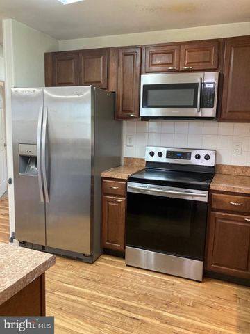 21 BUCKINGHAM DR, Southampton, NJ 08088