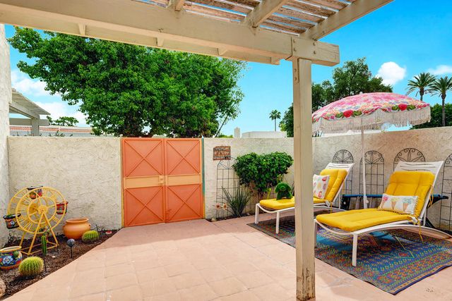 1527 Spyglass Plaza, Palm Springs, CA 92264