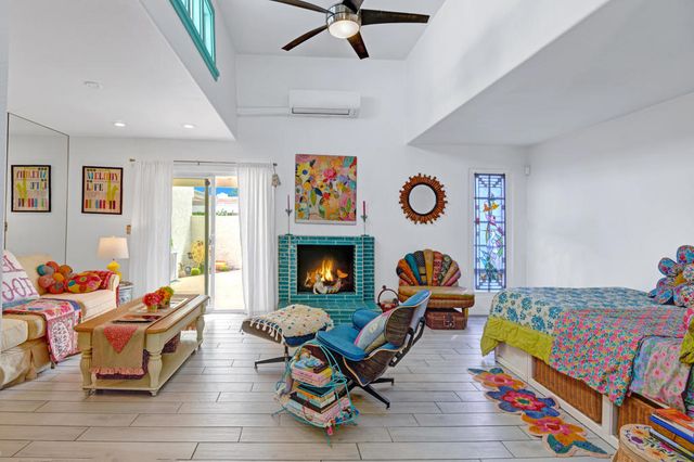 1527 Spyglass Plaza, Palm Springs, CA 92264