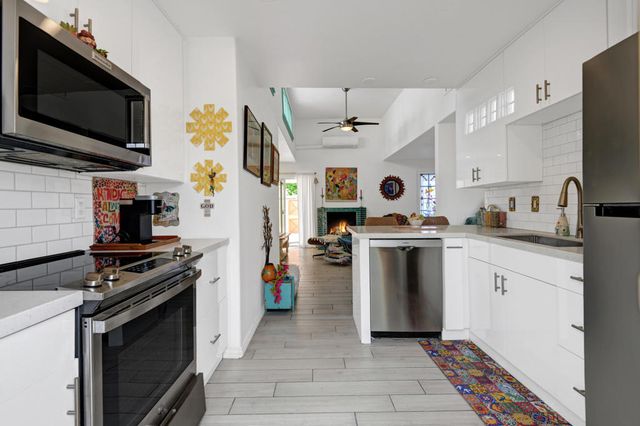 1527 Spyglass Plaza, Palm Springs, CA 92264