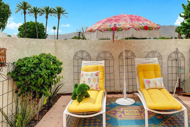 1527 Spyglass Plaza, Palm Springs, CA 92264