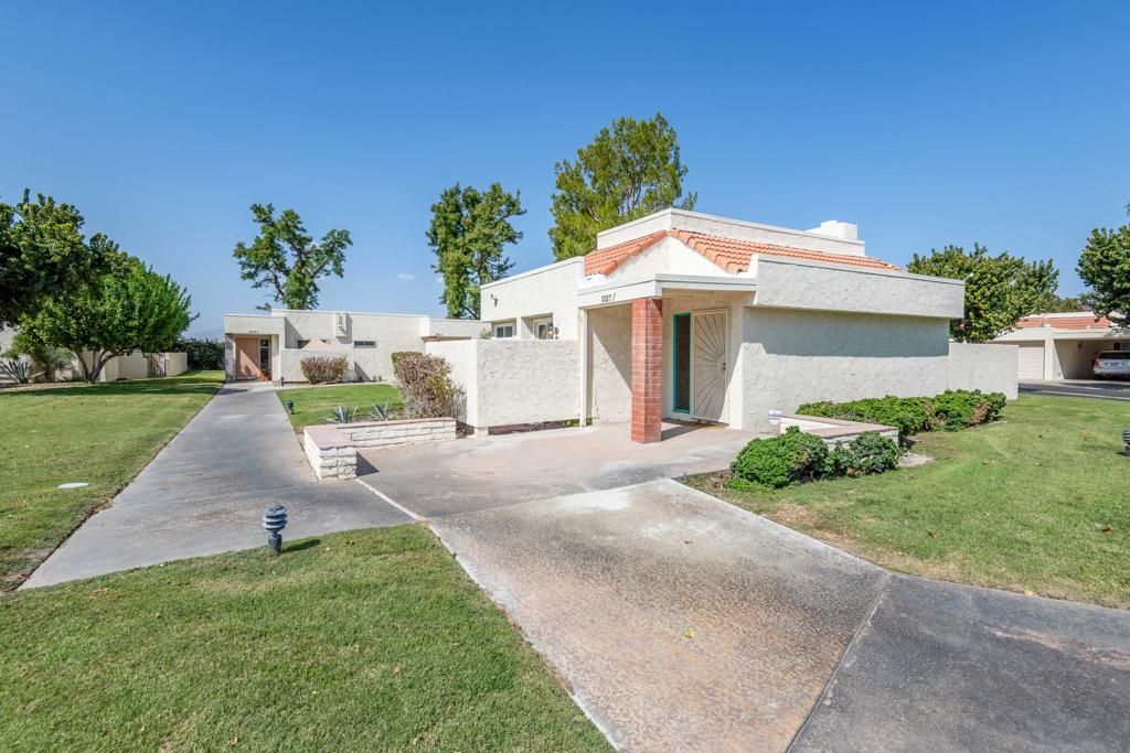 1527 Spyglass Plaza, Palm Springs, CA 92264