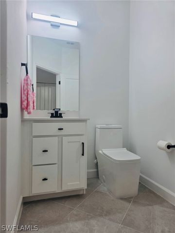 9230 Aqua Overlook CT, Lehigh Acres, FL 33936