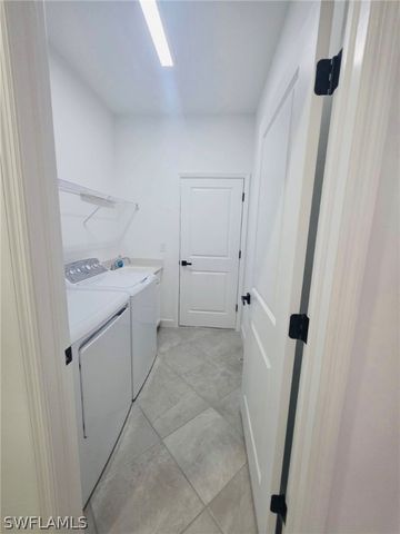 9230 Aqua Overlook CT, Lehigh Acres, FL 33936